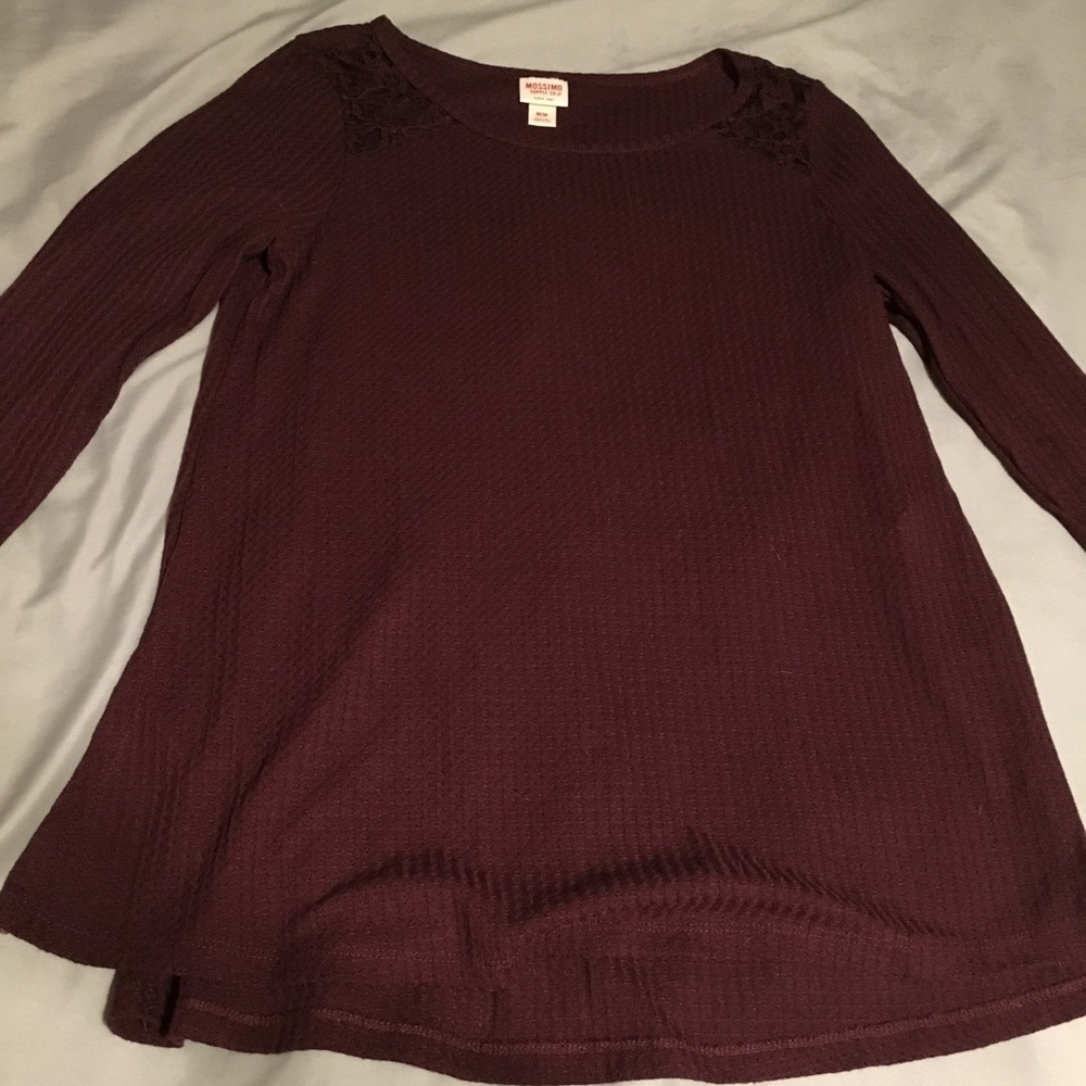 Maroon long sleeve waffle pattern shirt